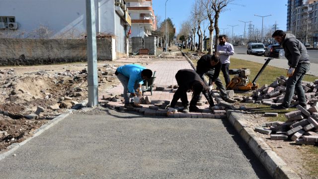 Siverek’te yollar onarılıyor