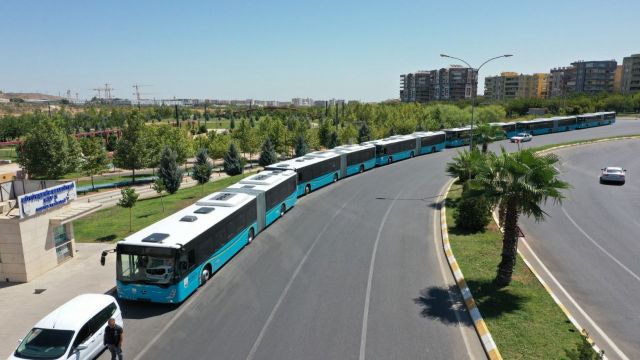 BEYAZGÜL “MAŞALLAH AKIN AKIN GELİYORLAR” DİYEREK DUYURDU!