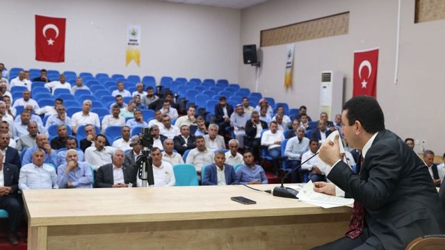 BAŞKAN ÖZYAVUZ, MUHTARLARLA BİR ARAYA GELDİ