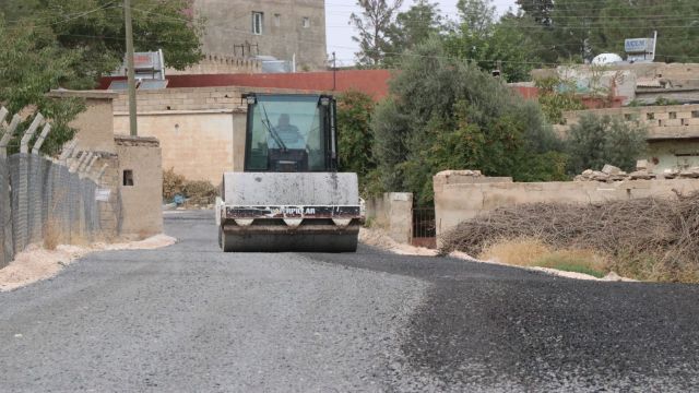 BAŞKAN CANPOLAT’IN SÖZÜYDÜ! 5 KIRSAL MAHALLE DAHA ASFALTLANIYOR