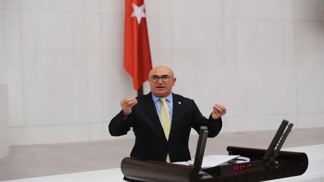 CHP’DEN DİKKAT ÇEKEN SEÇİM TEKLİFİ: TÜRK VATANDAŞI YAPILAN YABANCILAR İLK SEÇİMDE OY KULLANMASIN