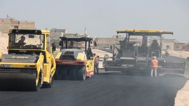 ŞANLIURFA BÜYÜKŞEHİR BELEDİYESİ ASFALT ÇALIŞMASINDA FARK YARATTI