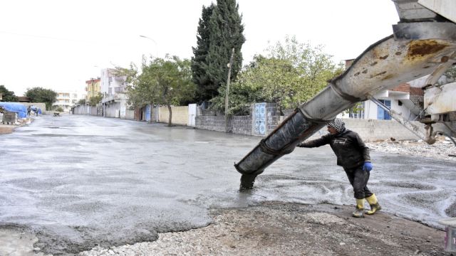 SİVEREK’TE ALT YAPI ÇALIŞMALARI DEVAM EDİYOR