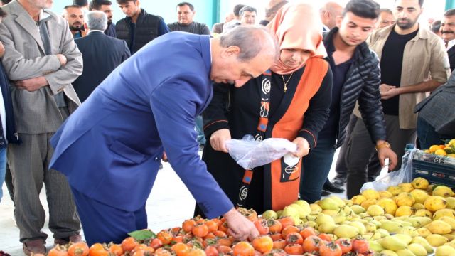 AKÇAKALE SEMT PAZARINDA İLK PAZAR KURULDU