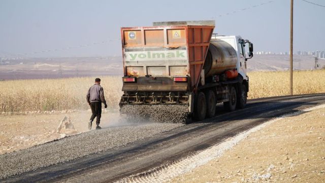 HALİLİYE KIRSALINDAN ASFALT ÇALIŞMALARI DEVAM EDİYOR