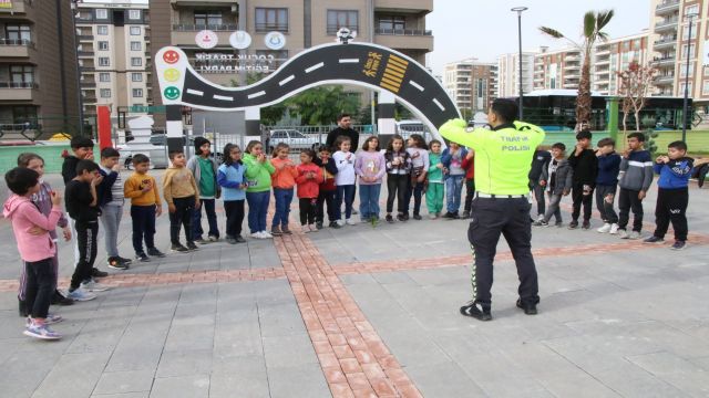 HALİLİYE’DE ÇOCUK TRAFİK PARKINDA EĞİTİMLER BAŞLADI