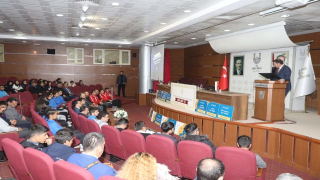 URFA VALİLİĞİ, AMATÖR SPOR KULÜPLERİNE DESTEK PROGRAMI DÜZENLEDİ