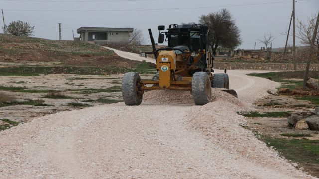 HALİLİYE KIRSALINDA ÜST YAPI ÇALIŞMALARI 2 MAHALLEDE DEVAM EDİYOR