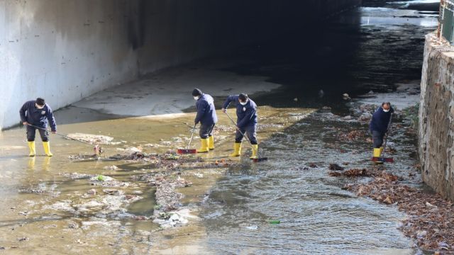 BÜYÜKŞEHİR’DEN DERELERDE PERİYODİK TEMİZLİK ÇALIŞMASI