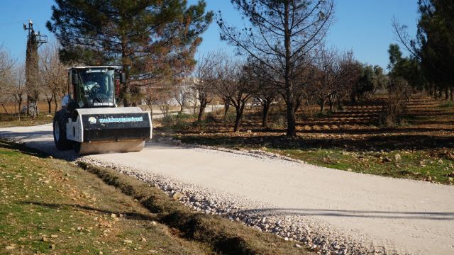 HALİLİYE’DE 4 KIRSAL MAHALLEDE DAHA YOL ÇALIŞMALARI TAMAMLANDI