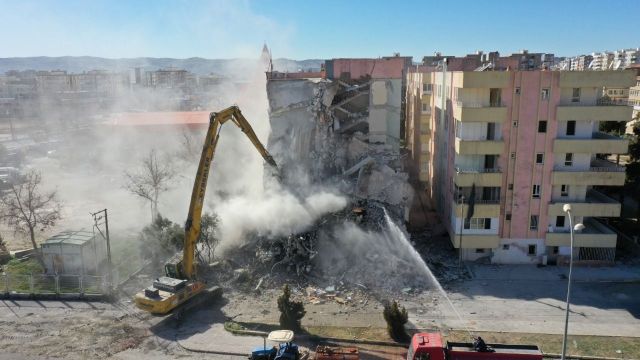 Depremde can kaybı 47 bin 932'ye yükseldi