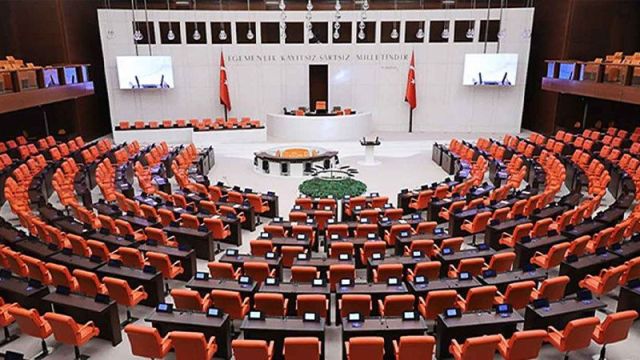 TBMM'DE KABUL EDİLDİ: DEPREMLER İÇİN ARAŞTIRMA KOMİSYONU KURULACAK!