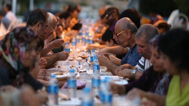 Urfa’da iftar çadırı kurulacak yerler belli oldu