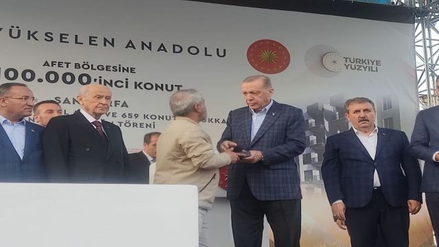 Cumhurbaşkanı Erdoğan: Bayramda ilk köy evlerini teslim edeceğiz