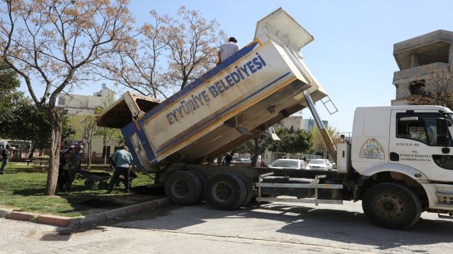 Eyyübiye Parkları Bahara Hazırlanıyor