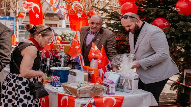 İngiltere’de Urfalı iş insanından anlamlı kampanya