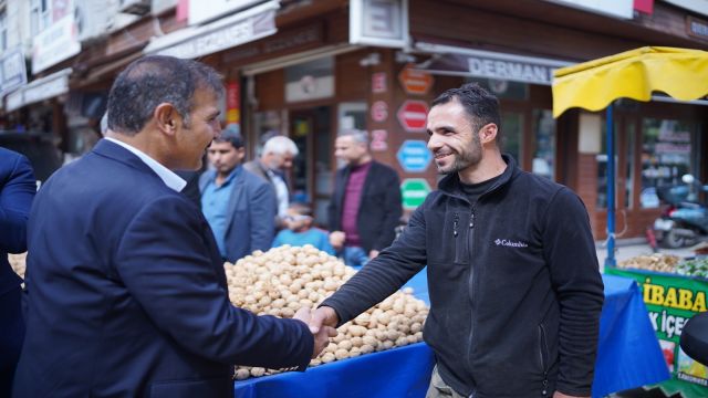 İYİ Aday Yetim Kunduracılar Çarşısını gezdi