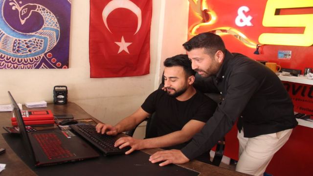 Reklamcılarda seçim mesaisi “Seçim dönemleri reklamcılar için bayramdır”