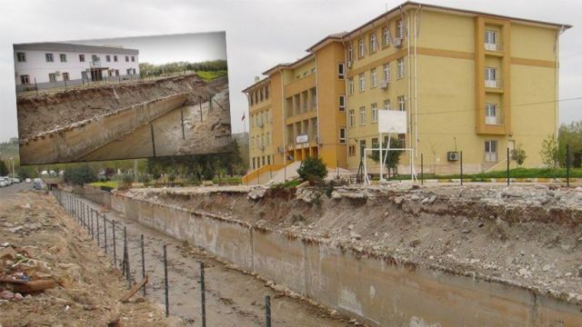 Şanlıurfa'da okul var ama sel sonrası yolu yok