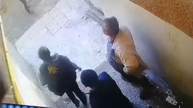 Urfa'da ağır hasarlı binalardan hırsızlık yapan 3 şüpheli yakalandı