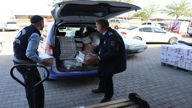 Urfa’da esnafın etiket oyununu zabıta ekipleri bozdu