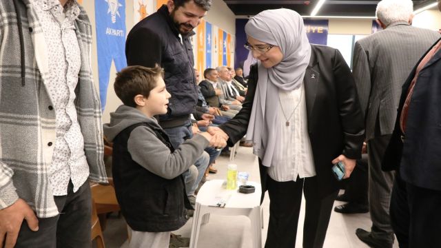 YAZMACI’NIN SEÇİM BÜROSU AÇILIŞI MİTİNGE DÖNÜŞTÜ