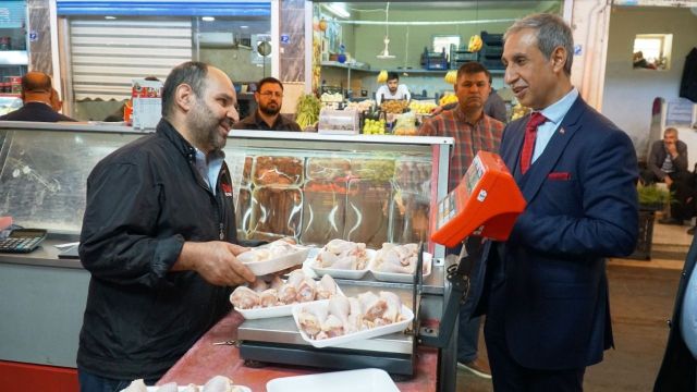 AK Parti adayı Dusak vatandaşlardan destek istedi