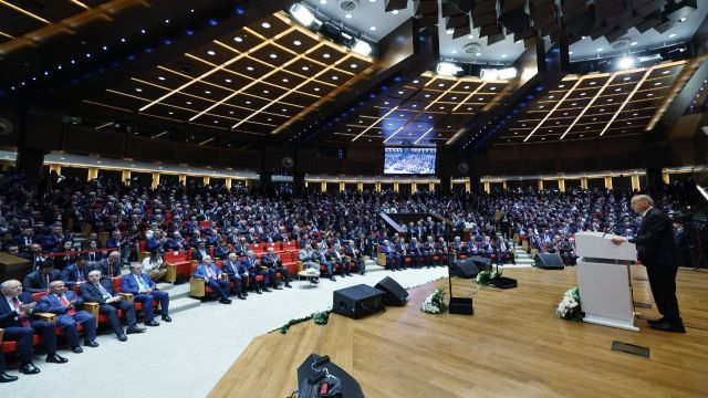 AK Parti'nin Meclis yönetimi belli oldu