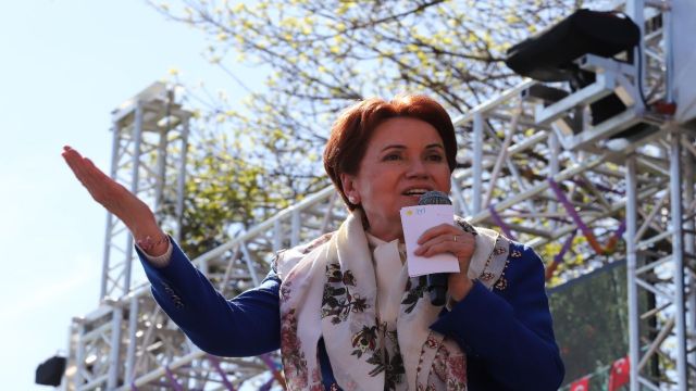 Akşener seçim mitinglerini Afyon ve Sivas’ta sürdürdü