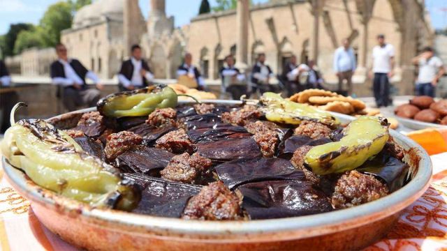 Gastronomi şehri Şanlıurfa’da yöresel yemek yarışması