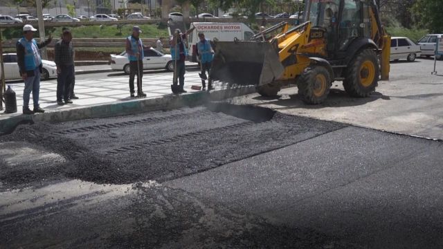 Haliliye mahallelerinde sıcak asfalt çalışmaları sürüyor