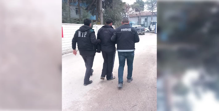 Suruç'ta uyuşturucu suçundan aranan şahıs kıskıvrak yakalandı